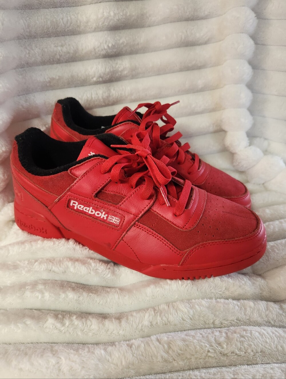 Reebok Workout Plus "Human Rights Now"-Vector Red - Picture 2 of 16